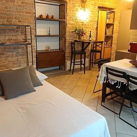 Piazza Statuto-Appartamento Tra Le Mura A-C E Wi-Fi Asti Ngoại thất bức ảnh