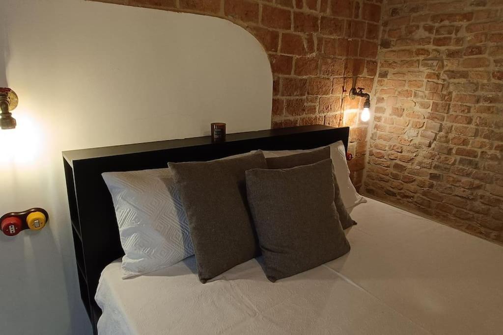 Piazza Statuto-Appartamento Tra Le Mura A-C E Wi-Fi Asti Ngoại thất bức ảnh